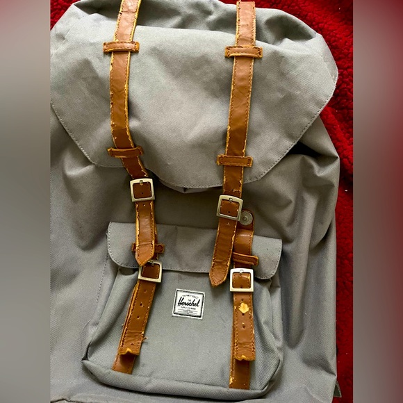 The Herschel Little America Backpack - Picture 1 of 6